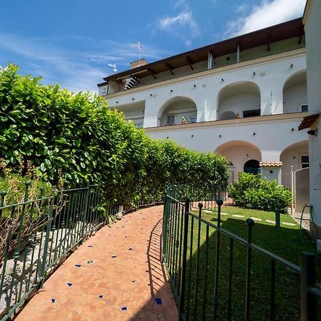 Апартаменты Antica Residenza La Vela Мета Экстерьер фото