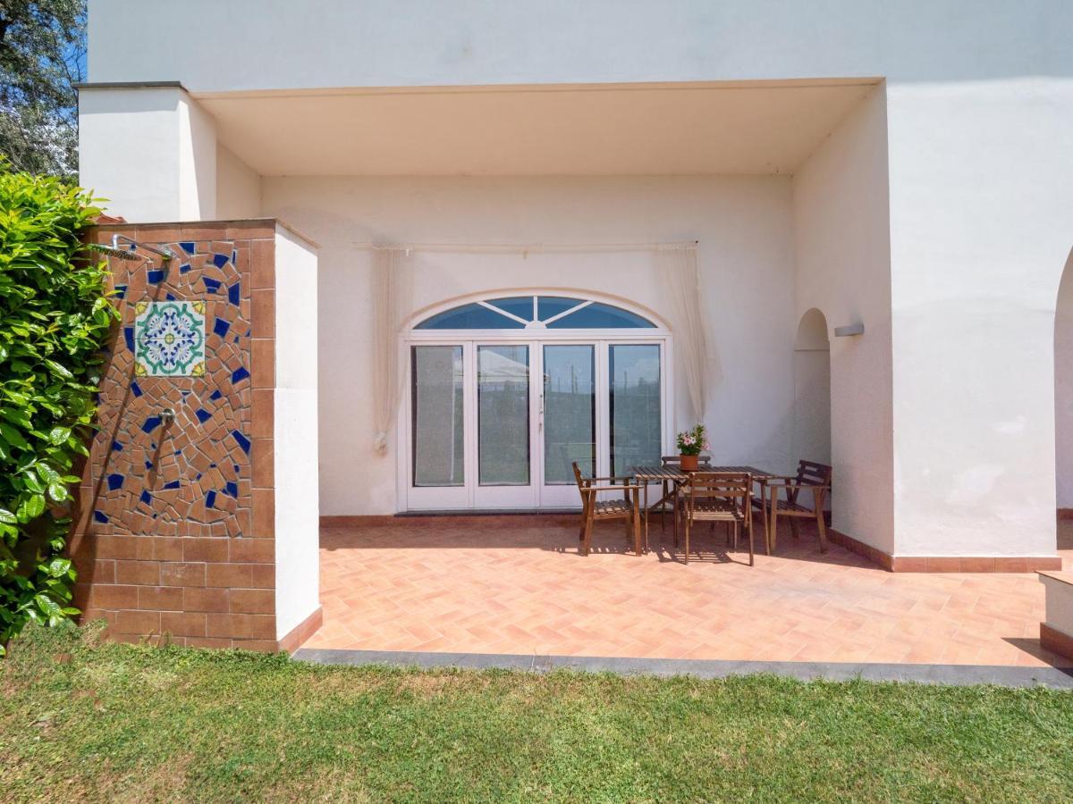 Апартаменты Antica Residenza La Vela Мета Экстерьер фото